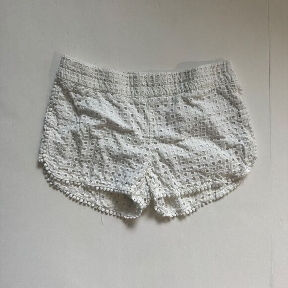 Lilly Pulitzer White Eyelet Shorts Size X-Small - Picture 3 of 6